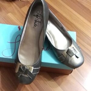 LIFE STRIDE BALLET SHOES 8 1/2M